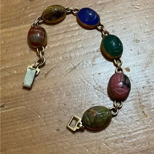 W.E.Richard: vintage genuine] scarabs carved gemstone gold planted link bracelet
